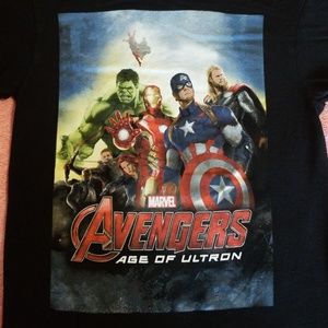 Marvel Shirts - Avengers: Age of Ultron T-shirt Adult Small Marvel Shirts - Avengers: Age of Ultron T-shirt Adult Small